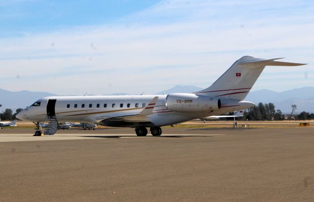 Bombardier Global 5000 (VQ-BMM) - KRDD - Bombardier Global 5000  a frequent visitor to Redding ( and time to get the camera cleaned again!) photo date Oct 08, 2016