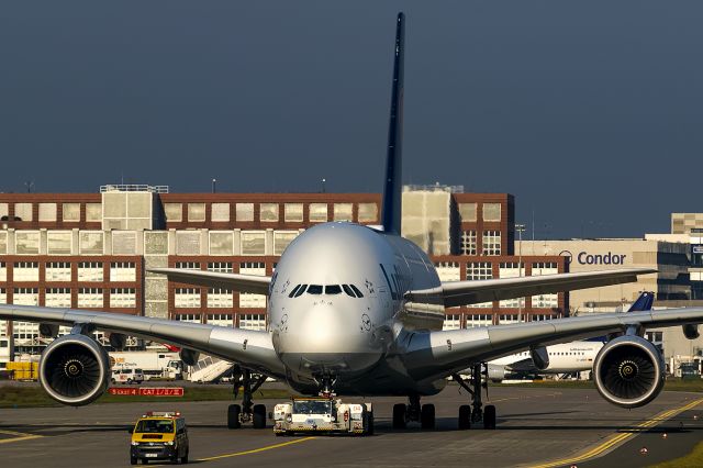 Airbus A380-800 (D-AIMC)