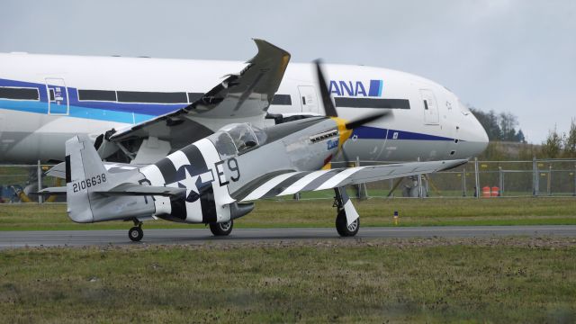 North American P-51 Mustang (N5087F) - Historic Flight Foundations P-51B Mustang warms its engine while parked on taxiway Kilo-7 on 11/14/12.