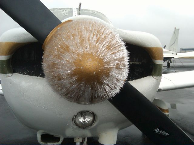 Piper Cherokee (N1178X) - A little icing...  The ice was like individual shards of glass.  View the picture full size...