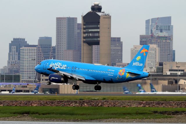 Airbus A320 (N779JB) - JBU 2730 from Santo Domingo landing on 22L  (6/9)