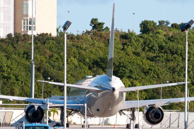 BOEING 767-300 (P4-MES)