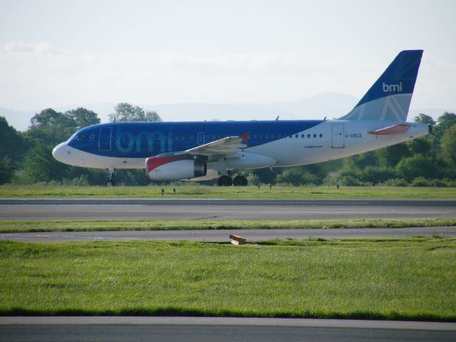 Airbus A319 (G-DBCK)