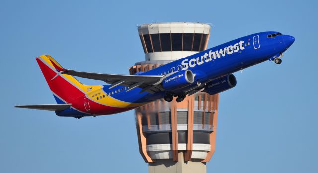 Boeing 737-700 (N8657B) - phoenix sky harbor international airport 16OCT21