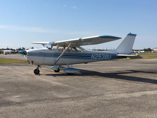 Cessna Skyhawk (N2538U)