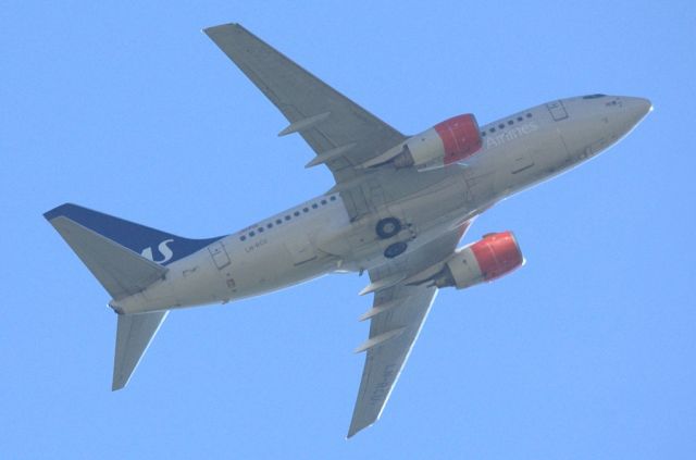 BOEING 737-600 (LN-RCU)