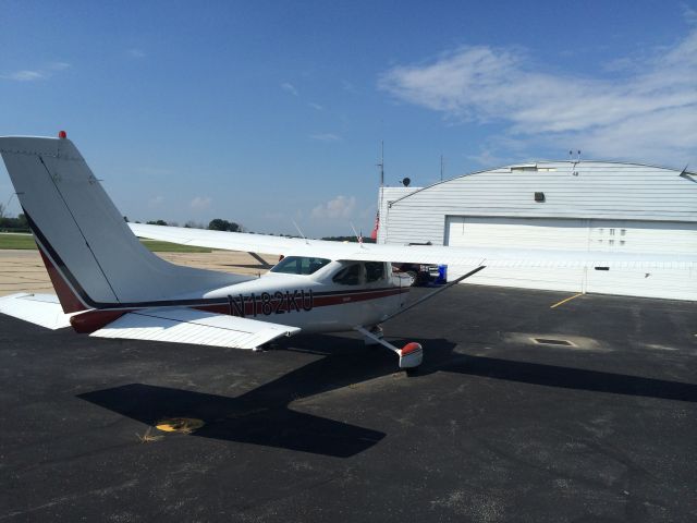 Cessna Skylane (N182KU)