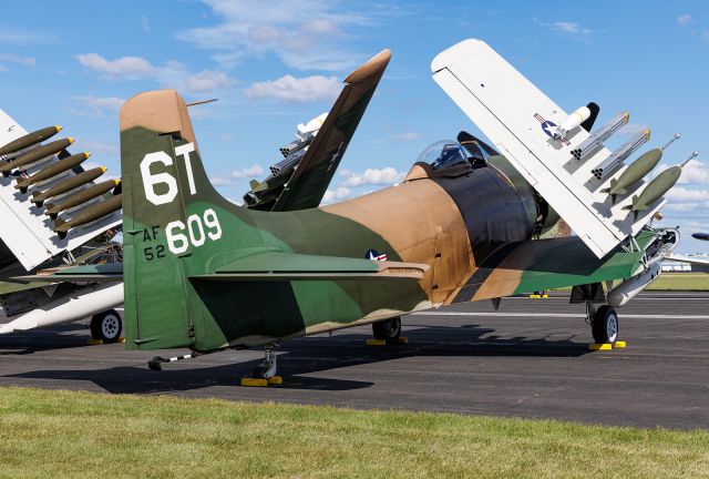 Douglas AD Skyraider (N2AD)