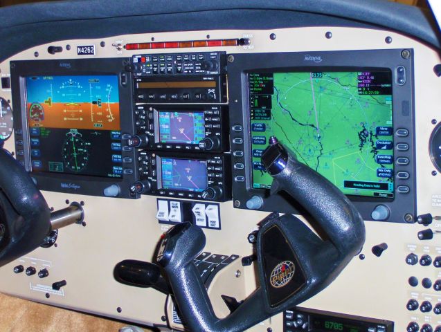 Piper Cherokee (N4262)