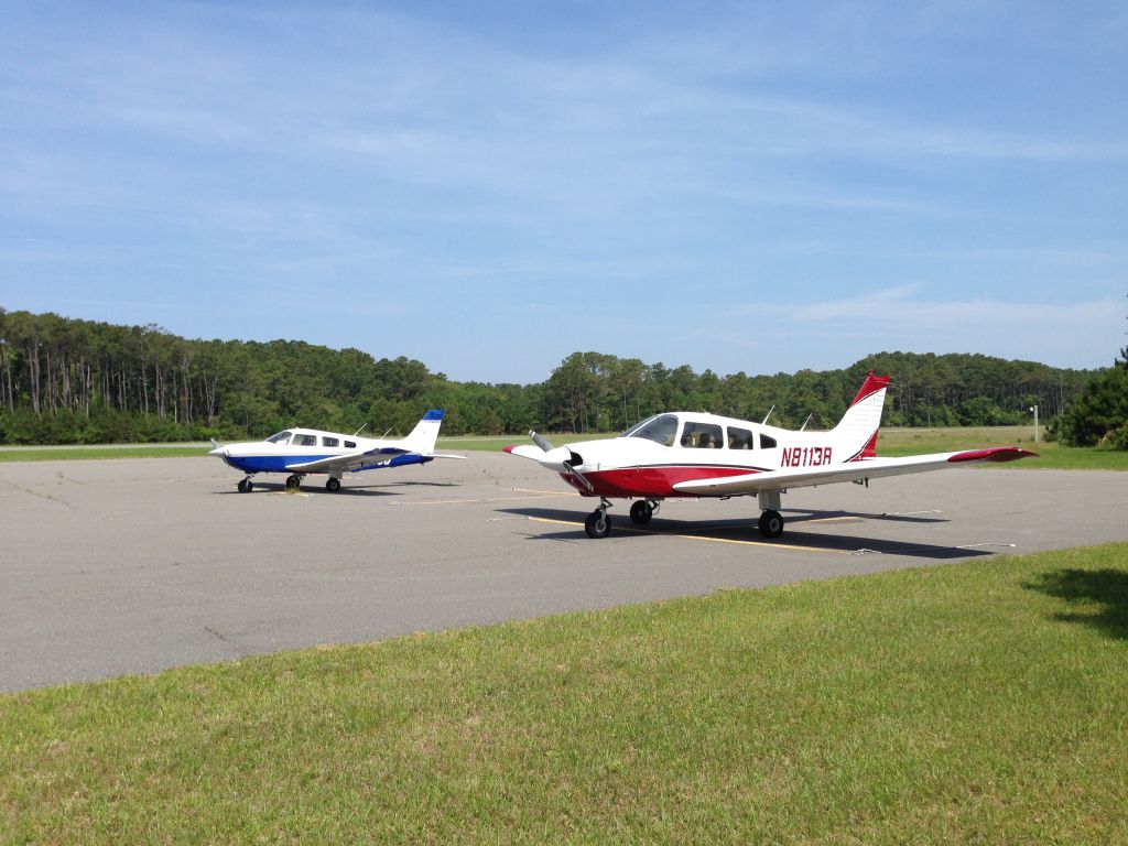 Piper Cherokee (N8113R)