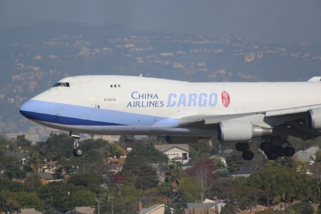 Boeing 747-400 (B-18719)