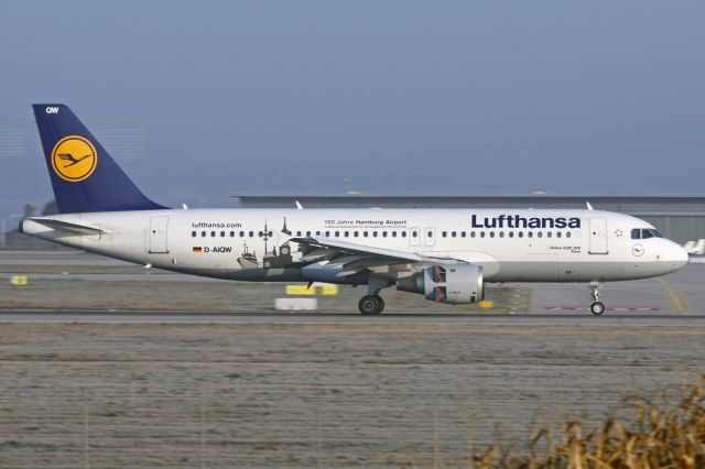 Airbus A320 (D-AIQW) - "100 Jahre Hamburg Airport" livery