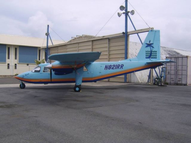 ROMAERO Islander (N821RR)