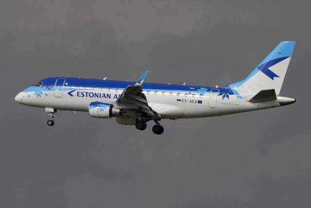 Embraer 170/175 (ES-AEA)