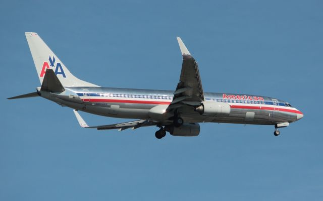 Boeing 737-800 (N924AN)