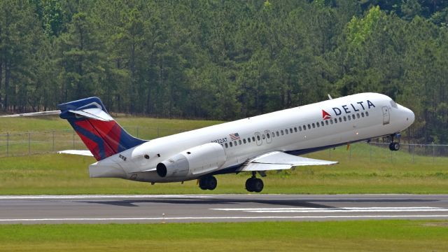 Boeing 717-200 (N922AT) - Delta Airlines Boeing 717-200 (N922AT) departs KRDU Rwy 23L enroute to KBOS on 6/2/2018 at 11:56 am