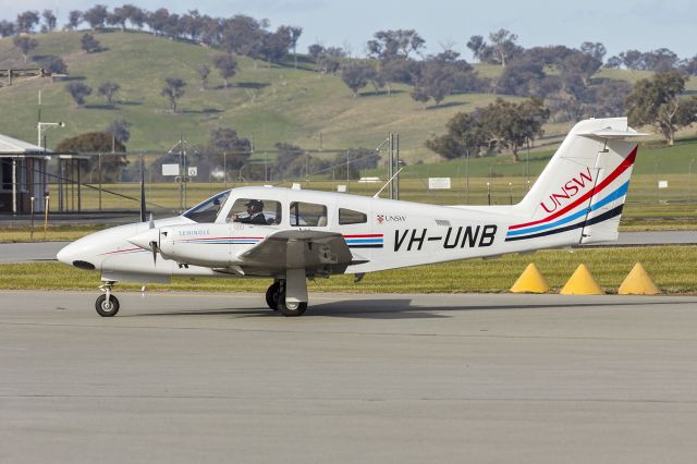 Piper PA-44 Seminole (VH-UNB) - University of New South Wales (VH-UNB) Piper PA-44-180 Seminole at Wagga Wagga Airport