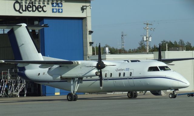 de Havilland Dash 8-200 (C-GQBT)