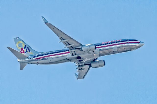 Boeing 737-800 —