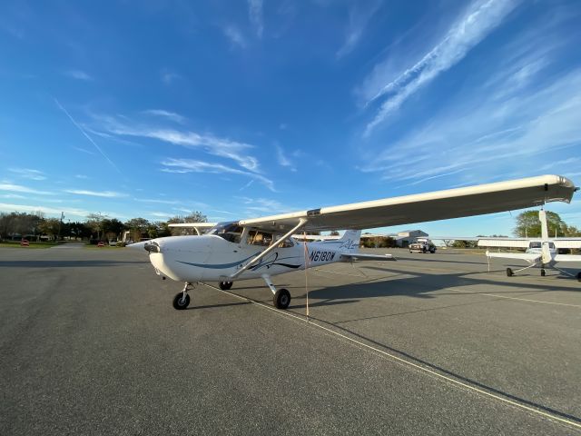 Cessna Skyhawk (N6180W)