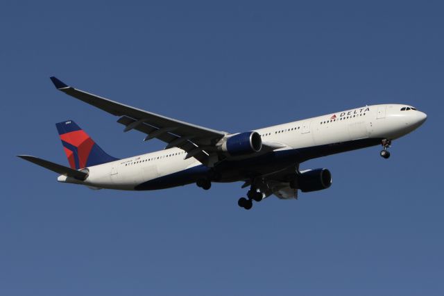 Airbus A330-300 (N803NW) - March 27, 2011 - arrived Detroit from Amsterdam