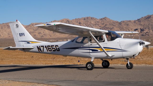 Cessna Skyhawk (N7165G)