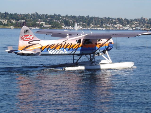 N900KA — - ON LAKE UNION IN SEATTLE