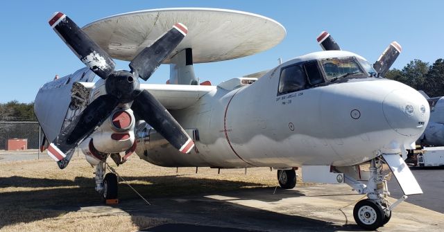 Grumman E-2 Hawkeye (15-2476) - Grumman E-2B Hawkeye