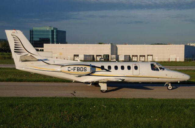 Cessna Citation II (C-FBDS) - Citation S550 taxiing Buttonville Airport(Toronto) after an all night flight from Vancouver Aug 12 2013.