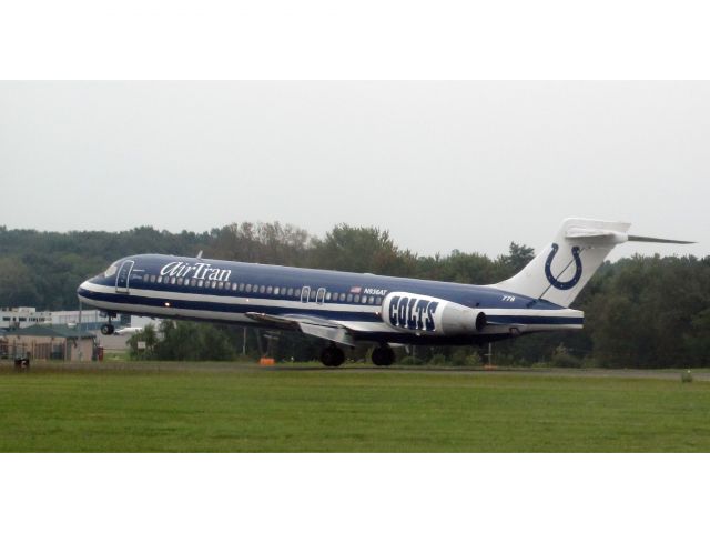 Boeing 717-200 (N936AT) - Landing runway 16.