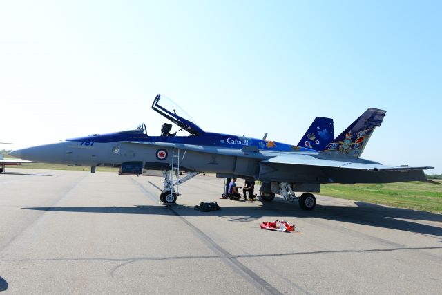 18-8761 — - 2014 Peace Regional Air Show - July 13 2014