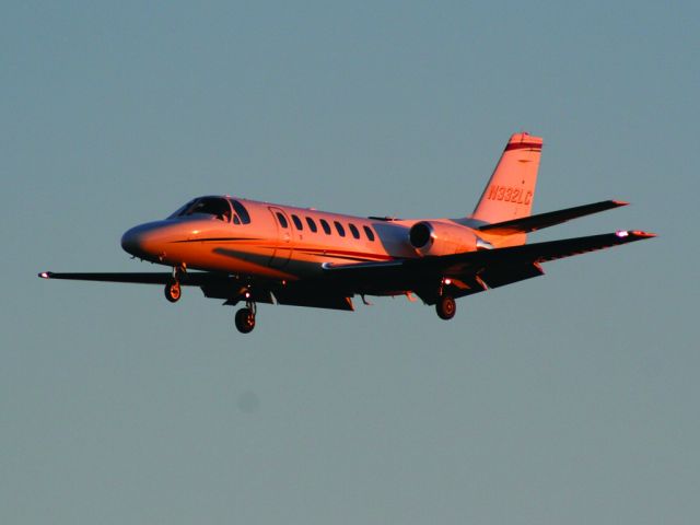 Cessna Citation V (N332LC) - landing runway 4