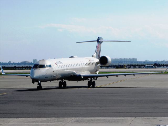 Canadair Regional Jet CRJ-900 (N678CA)