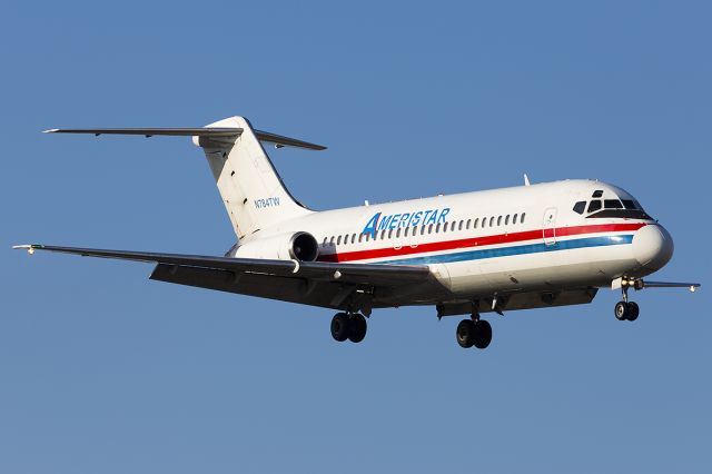 Douglas DC-9-10 (N784TW)