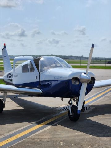 Piper Cherokee (N5526M) - Cooling down after a warm summer morning flight. 