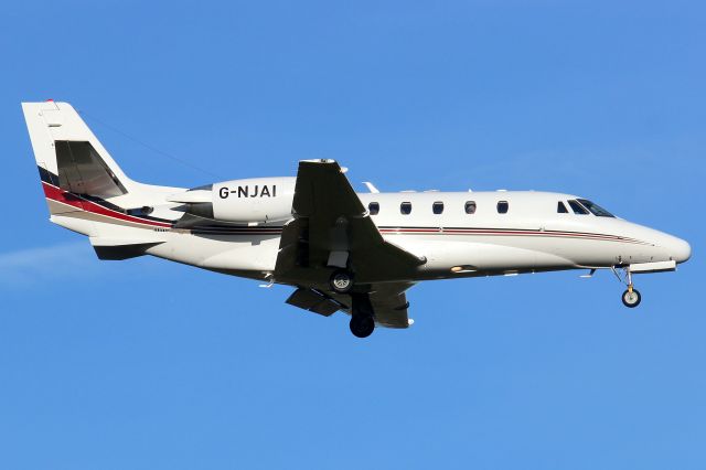 Cessna Citation Excel/XLS (G-NJAI) - NetJets UK Citation XLS on short finals for rwy 06 on 29-Nov-24 arriving from EGPE as NJU446D.