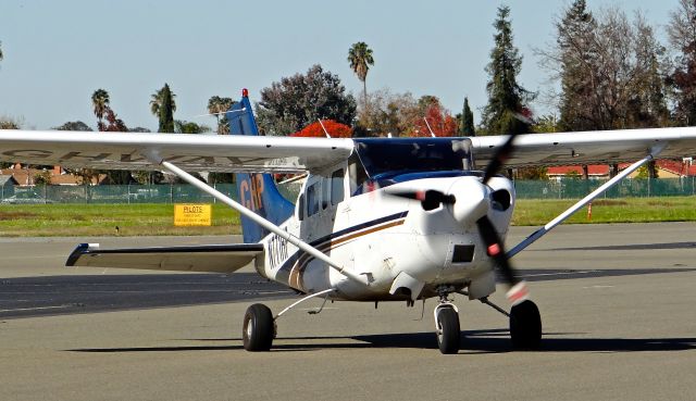 Cessna 206 Stationair (N771HP) - CHP (California Highway Patrol) taxing out for departure southbound at Reid Hillview Airport, San Jose, CA.