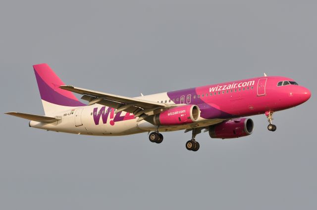 HA-LPW — - Airbus A320-232 Wizz Air