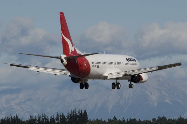 BOEING 737-400 (ZK-JTP) - 7 JAN 2009