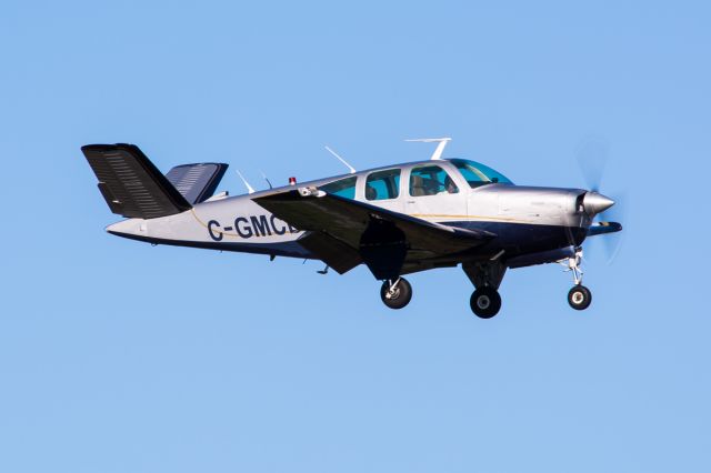 Beechcraft 35 Bonanza (C-GMCD)