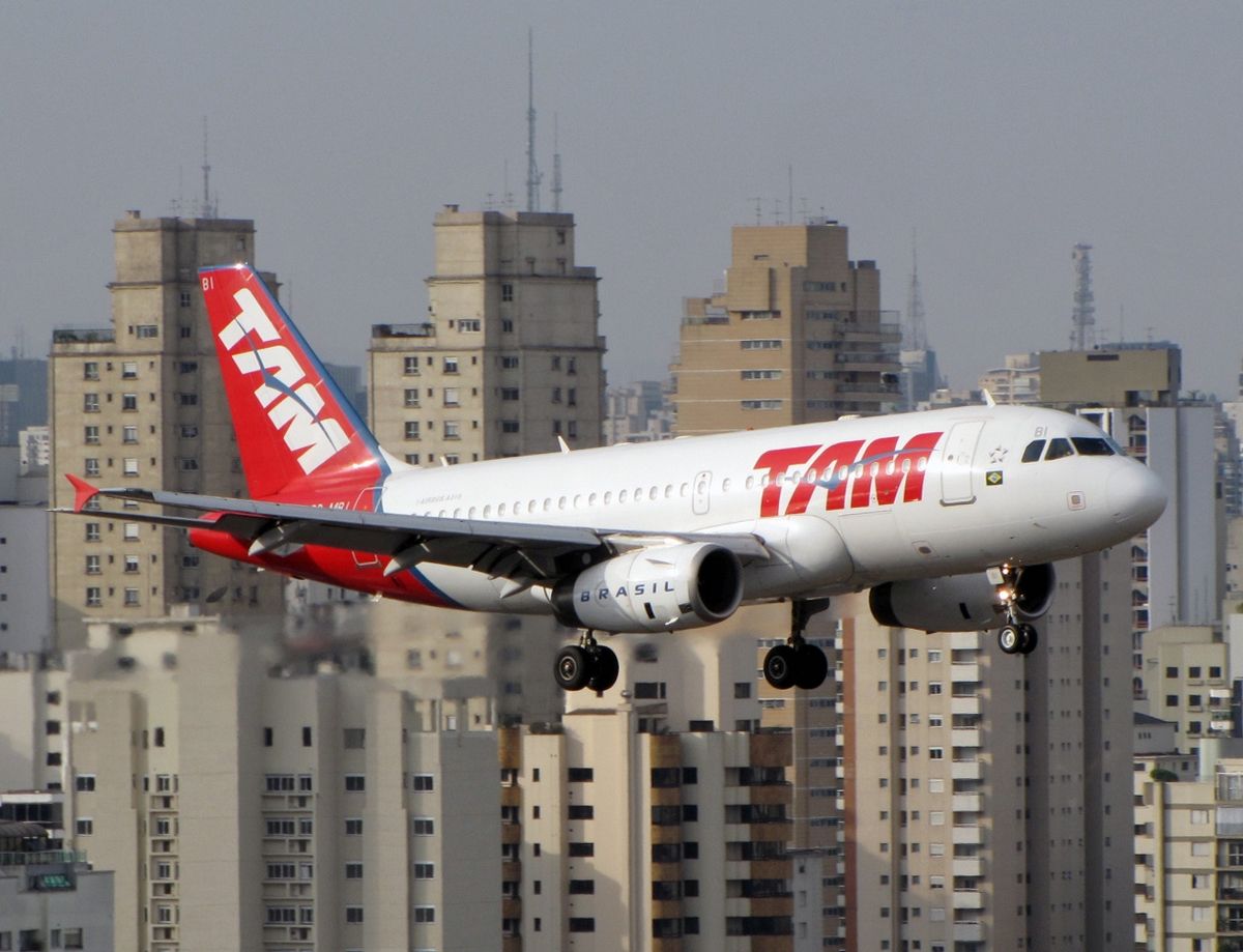 Airbus A319 (PR-MBI) - Airbus A319-100 (CN 1575) TAM - Fab: 2001 / Ex: N475TA - Aeroporto de Congonhas/São Paulo (CGH/SBSP) , Brazil