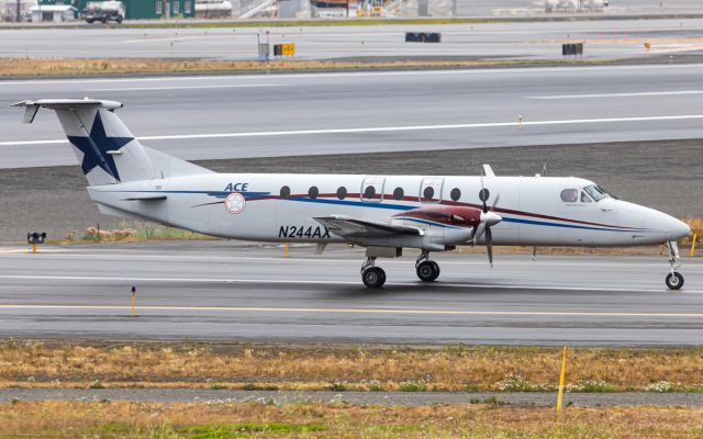 Beechcraft 1900 (N244AX)