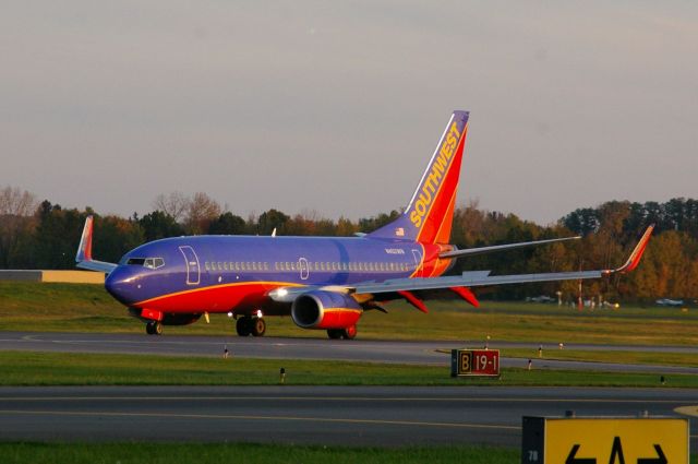 Boeing 737-700 (N4402WN)