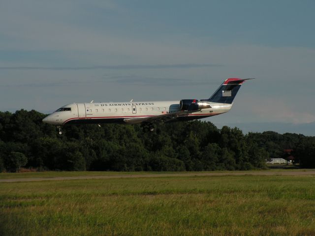 Canadair Regional Jet CRJ-200 (N471ZW)