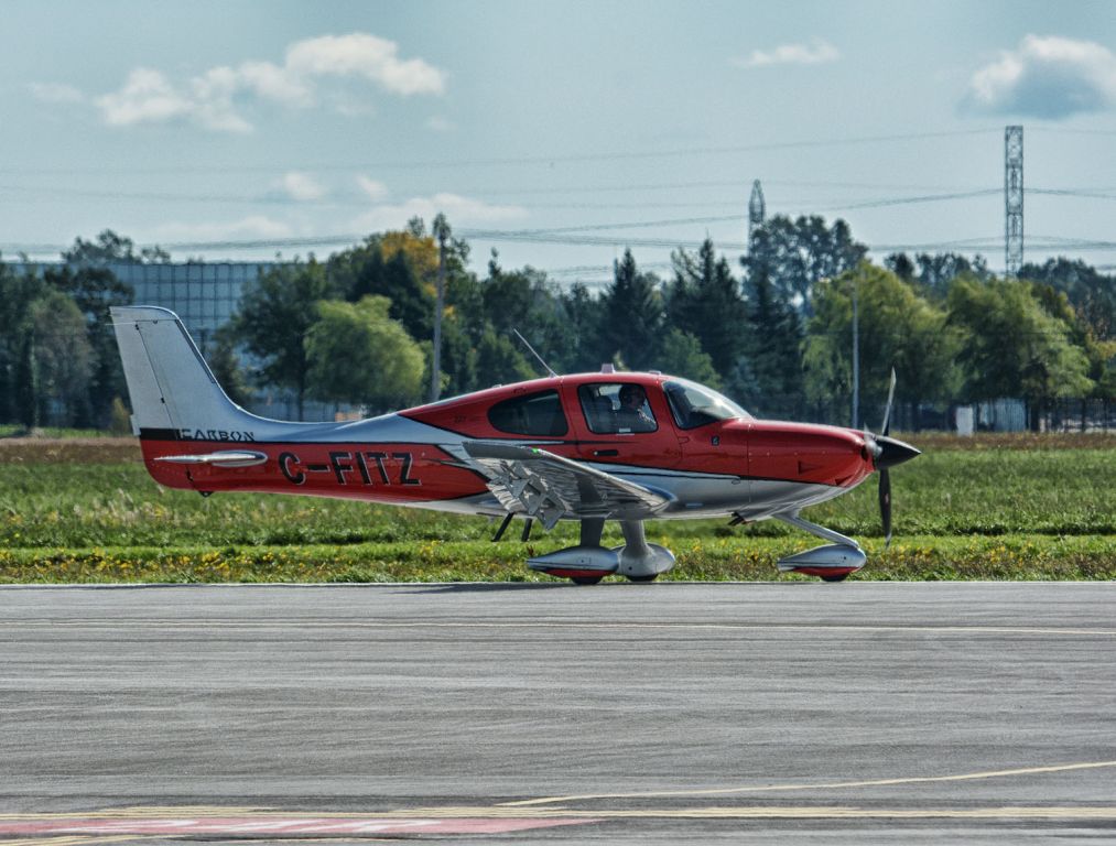 Cirrus SR22 Turbo (C-FITZ) - C-FITZ