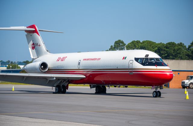 Douglas DC-9-10 (XA-UUT)