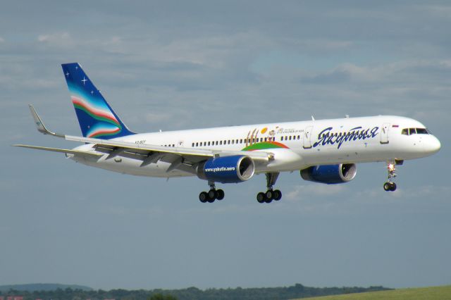 Boeing 757-200 (VQ-BCF)