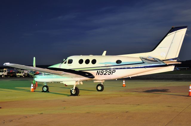 Beechcraft King Air 90 (N929P) - Seen at KFDK on 9/2/2009.  Taken at 11pm, no light.    a href=http://discussions.flightaware.com/profile.php?mode=viewprofile&u=269247  Profile/a
