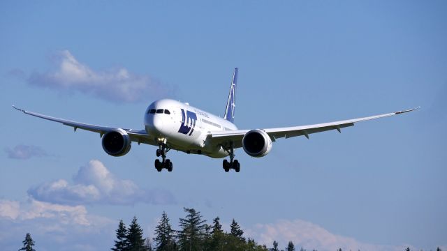 Boeing 787-9 Dreamliner (SP-LSE) - BOE749 on final to Rwy 34L to complete an EWA flight on 4.28.19. (ln 843 / cn 62173).