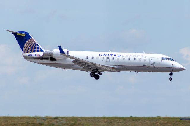 Canadair Regional Jet CRJ-200 (N881AS)